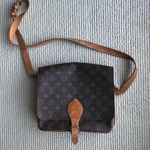 LOUIS VUITTON Vintage Monogram 
Cartouchière MM